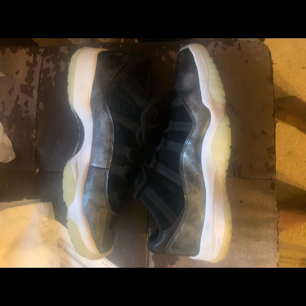 Jordan 11s